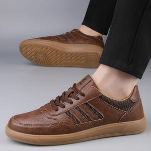 Nouvelles Chaussures de Skateboard Sportives pour Hommes 2026 en Cuir Microfibre, Style Rétro Tendance avec Semelle Épaisse Rehaussante - Product Image 3