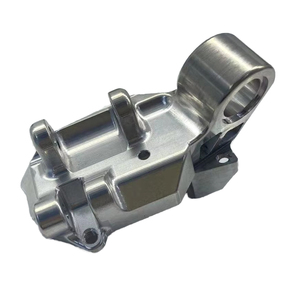บริการงานกัดกลึงโลหะ CNC แบบกำหนดเอง ชิ้นส่วนกลึง CNC 5 แกน  ขายึดคาลิปเปอร์แบบเรเดียลสำหรับมอเตอร์ไซค์/โช้คหน้ารถแข่ง - Product Image 5