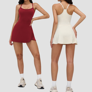 ชุดเทนนิสแบบชิ้นเดียวสำหรับผู้หญิงปี 2026 คอเหลี่ยม กระโปรงขาสั้น สายปรับได้ ชุดกอล์ฟ ชุดกีฬา - Product Image 1