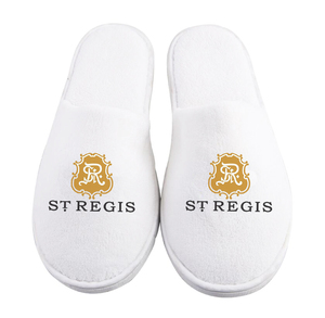 Set di <span class=keywords><strong>Accappatoio</strong></span> e Pantofole in Spugna 100% Cotone di Lusso <span class=keywords><strong>Bianco</strong></span> con Logo Ricamato per Hotel 5 Stelle, Traspirante e Super <span class=keywords><strong>Morbido</strong></span> - Product Image 5