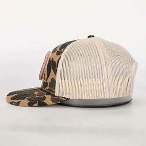 Casquette Trucker en Maille Camouflage Canard Style Urbain et Professionnel, 6 Panneaux, Visière Pré-courbée 112, Logo Personnalisé BSCI OEM avec Patch Auto-agrippant - Product Image 4
