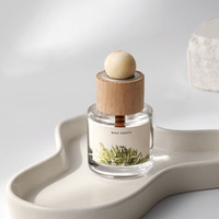 Vente en gros 50ml 100ml 150ml 200ml Bouteille vide de luxe ronde claire blanche de diffuseur de parfum en verre de roseau avec couvercles à vis