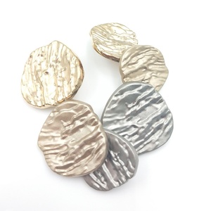 กระดุมโลหะหุ้มหินแบบกำหนดเองสำหรับชุดผู้หญิง - Product Image 2