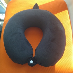 Source Factory Wholesale Portable U-Shape <b>Memory</b> <b>Foam</b> Travel Neck Pillow with Customizable Logo & Color - Product Image 1