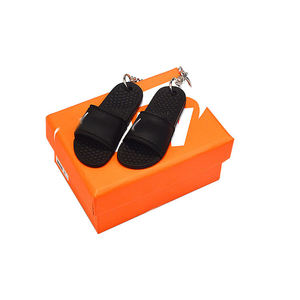 Porte-clés 3D miniature en PVC en forme de boîte à chaussures pour promotion mode - Product Image 4