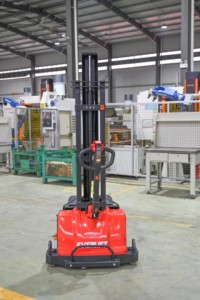 HELI <strong>Electric</strong> Self Load Stacker 1Ton <strong>1.3Ton</strong> Capacity 1.3M1.6M Lifter Height Pallet Stacker Lithium <strong>Forklift</strong> Self Lifting Stacker - Product Image 2