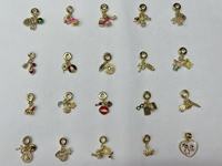 Collection Voyage : Breloques de Valise Adorables, Breloques Carte, Pendentifs Bijoux DIY, Pendentifs Mode, Breloques Mignonnes Fleur, Ours, Chat, Garçon, Fille