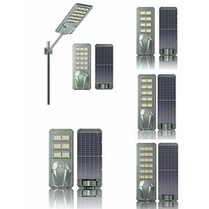 Lampadaire solaire intégré d'intérieur 200W 300W 400W 500W pour éclairage de sécurité écoénergétique extérieur avec panneau solaire - Product Image 4