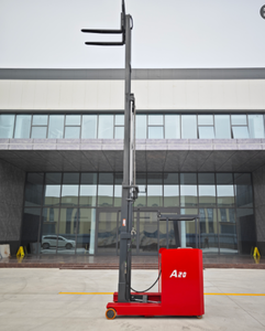 Montacargas Eléctrico Apilador Nuevo, Carretilla Elevadora Retráctil, Batería de Iones de Litio, Accionamiento de CA, Longitud de Horquilla de 1070 mm, Operación Sentada, Restaurante, Comercio Minorista, CQD - Product Image 3