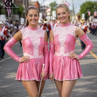 Costumes de danse violets et dorés, uniformes de majorettes brillants pour défilés et carnavals