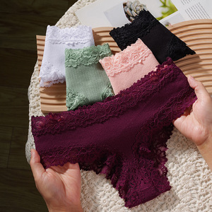 Culottes mi-hautes en tricot pour femmes avec bordure en dentelle, couleur unie, en coton doux, élasthanne et fibre de bambou, style été - Product Image 3