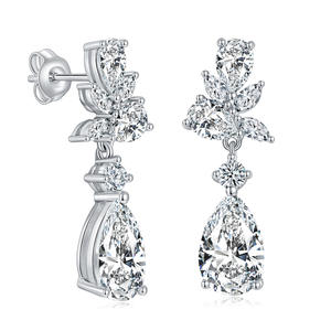 Pendientes de tuerca de moissanita con forma de pera plateados para mujer, tendencia de moda 2024, probados, 3CT, chapados en oro y rodio, engaste de garra - Product Image 5