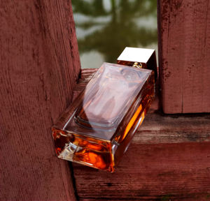 <span class=keywords><strong>2023</strong></span> nouvelle mode prête à être expédiée vide verre lourd hommes bouteille d'eau de cologne 50 ml et boîte d'emballage en papier rigide ensemble complet - Product Image 2