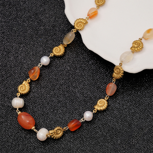 Collier style méditerranéen 2026 en agate rouge et coquillage doré, bijoux de plage pour femmes avec perles de culture d'eau douce naturelles CL26-211 - Product Image 5