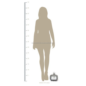 Reloj de mesa de diseño vintage en aluminio con esfera blanca perfecto para decoración del hogar premium y acento interior elegante - Product Image 3