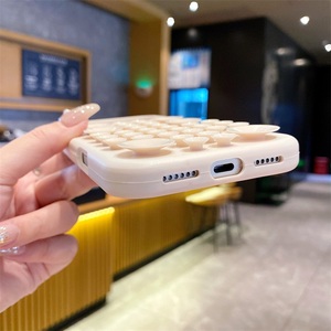 Cover per <span class=keywords><strong>Cellulare</strong></span> in Silicone con Ventosa per iPhone 17 Pro Max, Accessori per Telefonia Mobile con Presa Adesiva per iPhone 17 16 15 14 13 - Product Image 3