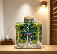 Pot en porcelaine Chinoiserie Bok Choy, motif de chou chinois peint à la main en vert, pot à thé en céramique avec motif de papillon
