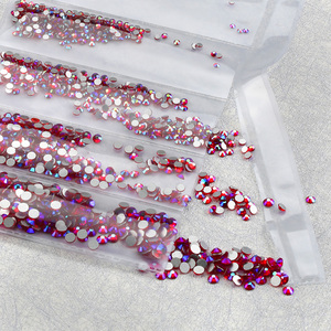 Bien Taille Ongles Décoration Ornements En Verre <span class=keywords><strong>Strass</strong></span> <span class=keywords><strong>Pas</strong></span> <span class=keywords><strong>Cher</strong></span> Fournisseur Ongles Cristal Verre <span class=keywords><strong>Strass</strong></span> - Product Image 5