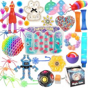 Juguete Squishy de Halloween en forma de cubo, simulación de pollo de plástico de subida lenta, llavero educativo mini para niños, juguete antiestrés. - Product Image 3