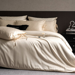 Set <span class=keywords><strong>di</strong></span> Lenzuola in Puro Cotone <span class=keywords><strong>di</strong></span> Lusso Minimalista Italiano, Quattro Pezzi: Lenzuola, Federe, Copripiumino - Product Image 1