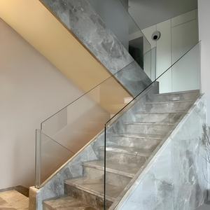 Rampe d'<span class=keywords><strong>escalier</strong></span> en verre trempé sans cadre à transparence spatiale pour escaliers intérieurs dans les maisons et villas en duplex - Product Image 3