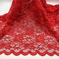 Tissu en dentelle tricotée élastique brodée colorée à prix abordable de fabricant populaire pour robes de mariée Modèle J881