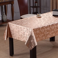 Nappe en PVC métallique RNPT Silver Medallion avec support tissé, imperméable et facile à nettoyer pour table à manger