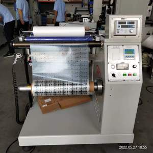 Máquina de Guiado y Rebobinado de Alta Precisión con Sistema de Eliminación de Polvo para la Industria de Impresión de Películas y Telas No Tejidas - Product Image 1