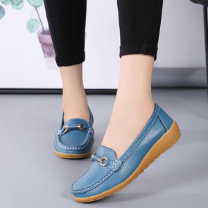 Mocassins en cuir personnalisés pour femmes, grande taille, <span class=keywords><strong>semelle</strong></span> souple absorbant la transpiration, chaussures plates confortables, mocassins pour femmes et mamans - Product Image 5