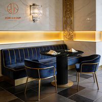 Halbrunde Marmor-Sitzgruppe für Cafés: Sofa, Stuhl und Tisch als Sitzmöbel für Restaurants
