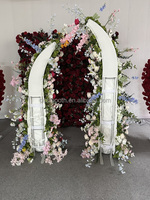Arche florale en tissu en forme de cœur rouge de 2,4 m de haut SMS Hot Wedding avec hydrangeas pour événements de mariage et fêtes