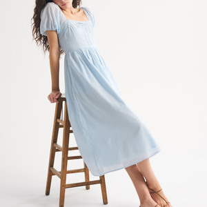 เดรสผู้หญิงสไตล์ฝรั่งเศสวินเทจ คอเหลี่ยม แขนพอง ความยาวปานกลาง เอวสูง แต่งสม็อคด้านหลัง ทรงเอไลน์ ผ้าฝ้ายลำลอง เหมาะสำหรับวันหยุดพักผ่อนและชายหาด - Product Image 2