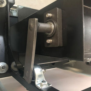 ハイテクミニマニュアル工業用塗料缶クランプシェーキングマシン - Product Image 2