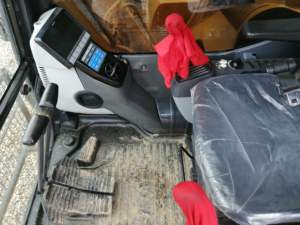 Komatsu PC220-8รถตักตีนตะขาบไฮดรอลิก22ตันเครื่องยนต์ระดับพรีเมียมพร้อมการรับรอง EPA CE - Product Image 6