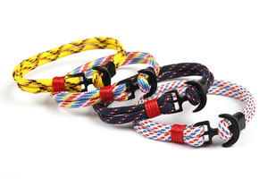 Braccialetti Regolabili Intrecciati in Paracord con Ciondoli a Forma di Amo da Pesca e Ancora, Personalizzabili e alla Moda, Unisex - Product Image 3