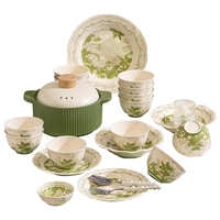 Service de table en porcelaine à motif de fleurs de muguet sous glaçure, de haute valeur esthétique, avec kit d'ustensiles réutilisables