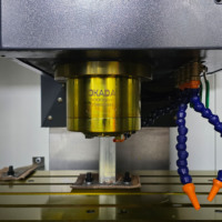 Machine de fraisage CNC VMC1265 à rigidité élevée, équipement de découpe de métaux, vente directe d'usine, certifiée CE