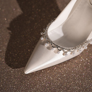 Eleganti Tacchi Alti Bianchi in Raso a Punta per Sposa, Lussuosi Stiletti con Perle Finte e Cristalli, <span class=keywords><strong>Scarpe</strong></span> da Cerimonia - Product Image 4