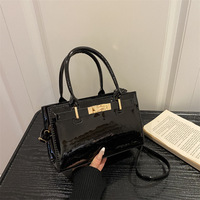 Sac à main de luxe en cuir PU verni pour femme, sac bandoulière classique à poignée supérieure, élégant sac de travail et de soirée de créateur