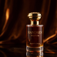 Vente en gros de flacons de parfum en verre vides de 50 ml, flacon carré avec bouchon doré, flacon de parfum de luxe réutilisable pour l'emballage de parfum