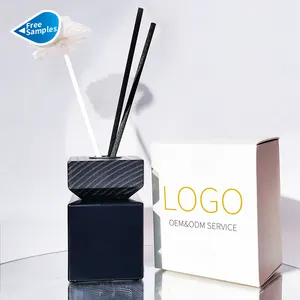 Best Selling Classic Square 100ml Clear Amber Gray Empty Reed Fresh Air matte black Glass Diffuser Bottle with Wooden Cap