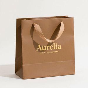 Sac en papier écologique réutilisable personnalisé, durable, avec ruban en coton gaufré, logo de luxe estampé à chaud, emballage pour chaussures et vêtements - Product Image 1