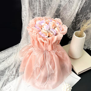 Ramo de rosas TC Luxury Eleven envuelto en flor artificial satinada brillante para cumpleaños San Valentín Día de la madre crea una atmósfera - Product Image 6