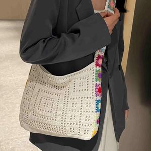 Bolso de hombro de malla hueca ligero de poliéster para mujer, estilo bohemio con encaje, plegable, de punto, para playa, otoño y verano - Product Image 2