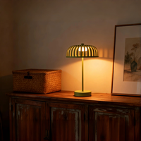 Lampe de table minimaliste en forme de champignon, fonctionnant sur piles, sans fil, commande tactile, portable, lampe de chevet pour restaurant, décoration de la maison