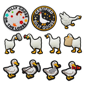 แผ่นยางพีวีซีนิ่มเป็นมิตรกับสิ่งแวดล้อม3D โลโก้ตามสั่งแผ่นหลังเหล็กแผ่นยางพิมพ์ลายหน้าจอไหมทนทานสำหรับเสื้อผ้าเสื้อผ้ากางเกงยีนส์ - Product Image 3