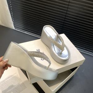 Sandales compensées à semelle épaisse pour femme, nouvelle collection été 2020, avec strass sur l'orteil, pour l'extérieur - Product Image 4