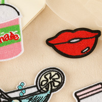 Badges en tissu brodés 'Drink Lips', Appliques faites à la main pour accessoires vestimentaires, Patchs brodés thermocollants