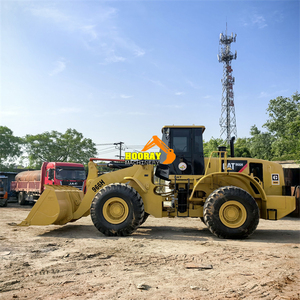 Chargeuse sur pneus Caterpillar CAT 966H d'occasion, 6 tonnes, faible nombre d'heures, transmission 4x4, moteur C13 certifié, faible nombre d'heures, haute performance - Product Image 6