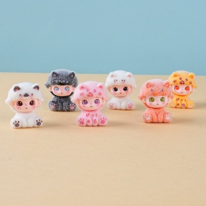 Nueva Serie de Fantasía: Linda Figura de Resina de Gatito Momoko en Postura Sentada, Decoración Creativa y Moderna para Escritorio - Product Image 4